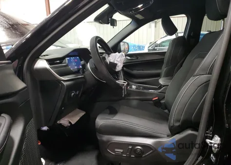 2025 Jeep Grand Cherokee L Laredo from USA, damaged, VIN 1C4RJKAG1S8682290